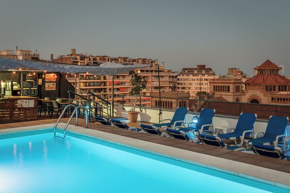 Outdoor pool, sun loungers