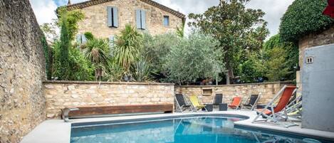 Outdoor pool, pool loungers