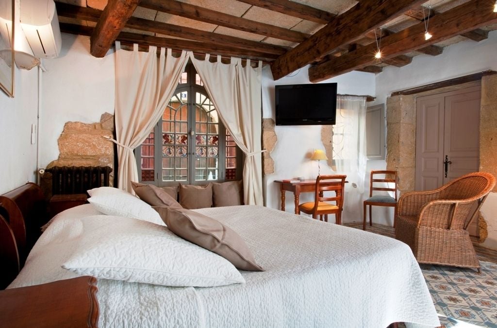 standard double or twin room, 1 double or 2 single beds | 2 bedrooms, premium bedding, minibar, in-room safe