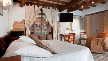 Chambre Standard Double ou avec lits jumeaux, 1 lit double ou 2 lits jumeaux | Literie de qualité supérieure, minibar, coffres-forts dans les chambres