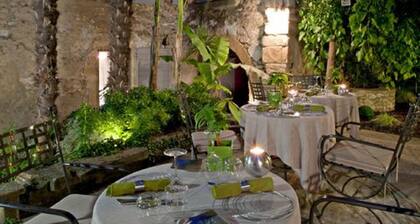 Hostellerie Le Castellas