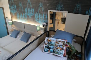 家庭房 | 办公桌、隔音、熨斗/熨板、床单