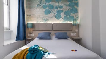 Superior Double Room, 1 Double Bed | Desk, soundproofing, iron/ironing board, bed sheets