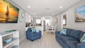Condo, 2 Bedrooms, Kitchen, Garden View | Individually decorated, individually furnished, free WiFi, bed sheets