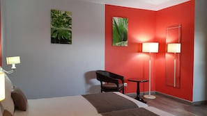 Superior Room | Minibar, in-room safe, blackout curtains, free WiFi - Hôtel Austral (Saint-Denis)
