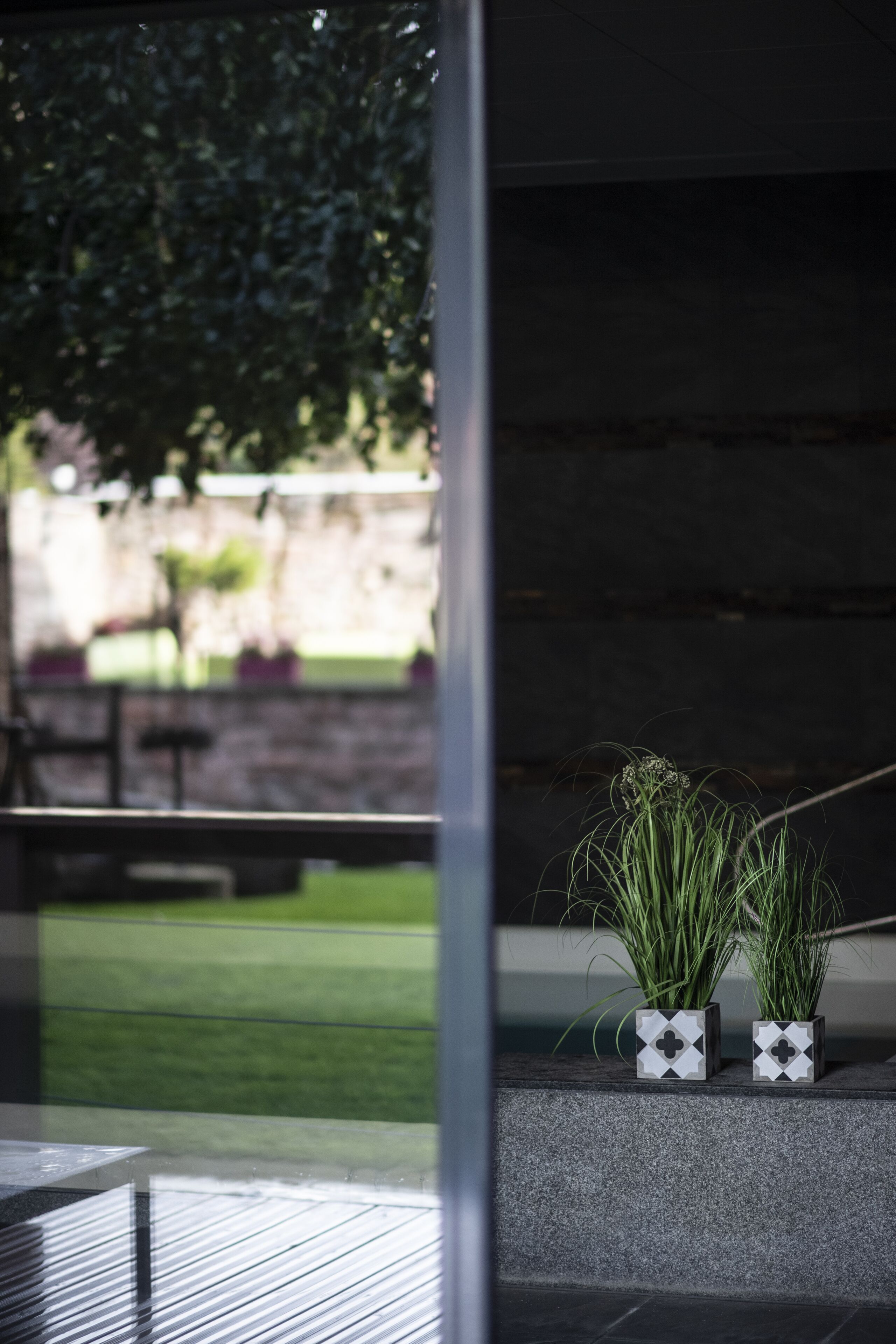 sauna, hot tub, turkish bath/hammam, body treatments, facials, massages