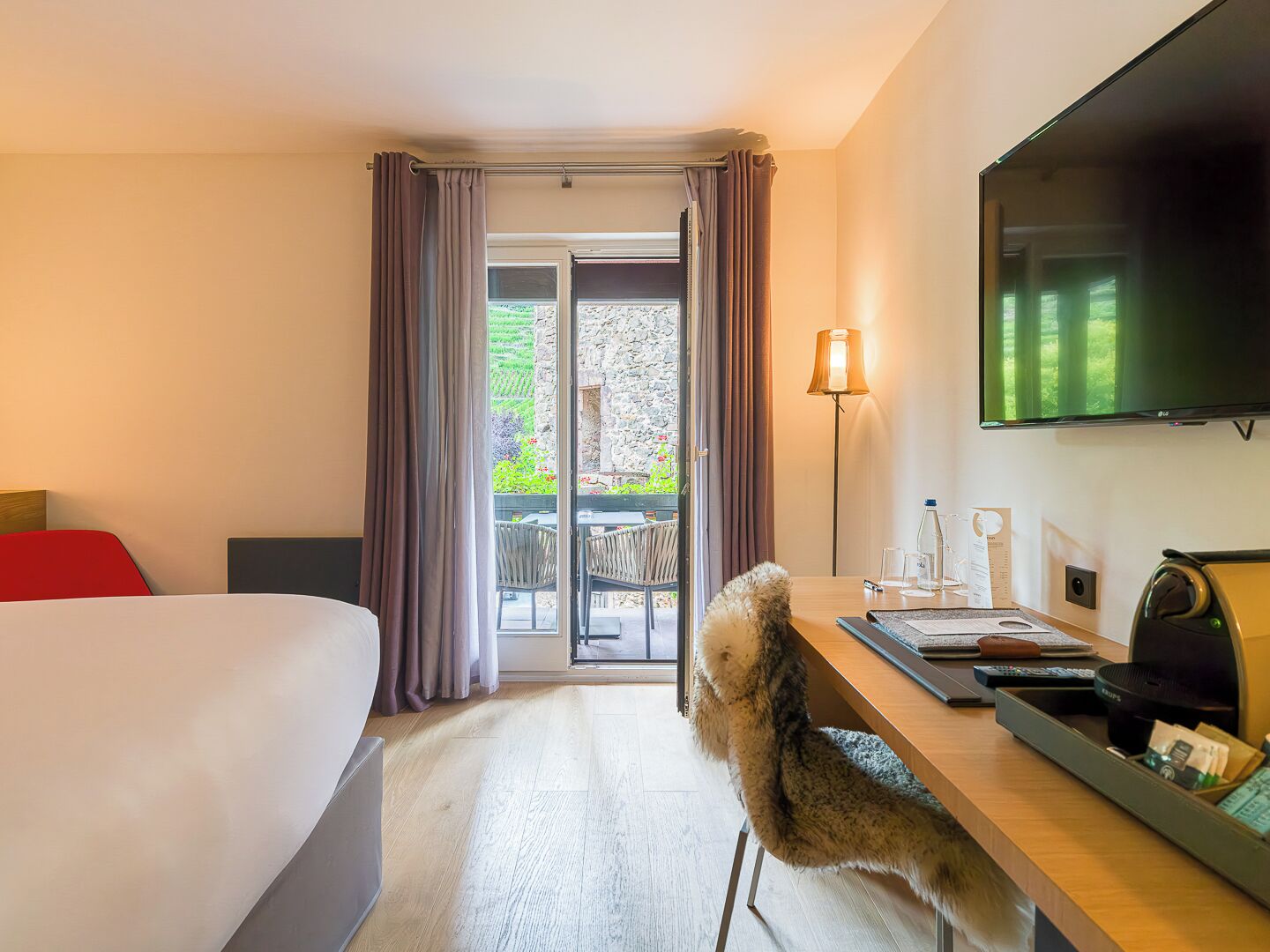 Room (Chambard) | Minibar, in-room safe, individually decorated, individually furnished