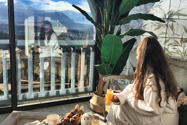 Se ofrece un desayuno bufé todos los días (por un coste adicional)