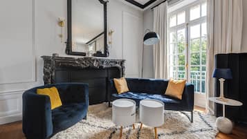 Chambre Luxe dans le Chateau | Minibar, coffres-forts dans les chambres, bureau, chambres insonorisées