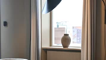 Single Room, Harbour View | Property entrance