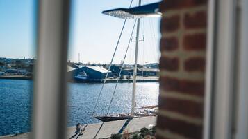 In-room safe, desk, soundproofing, iron/ironing board