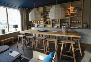 Triple Room | Bar (on property)