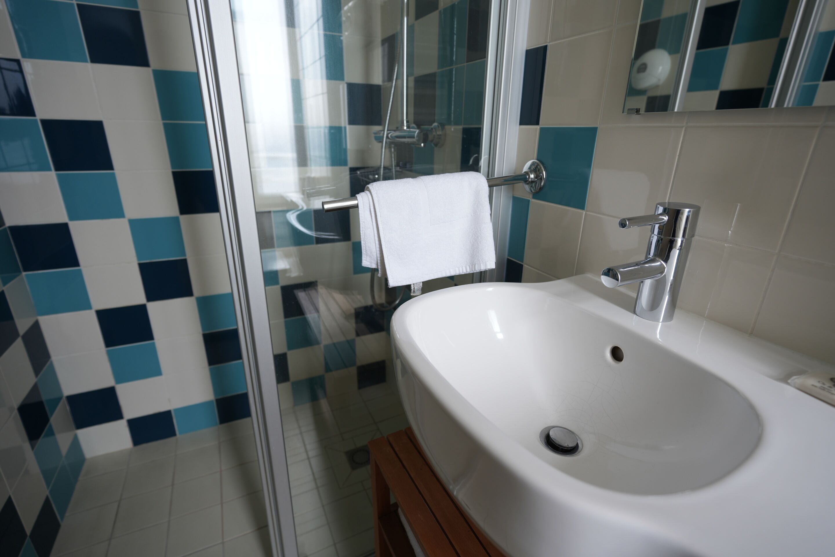 in-room safe, desk, soundproofing, iron/ironing board