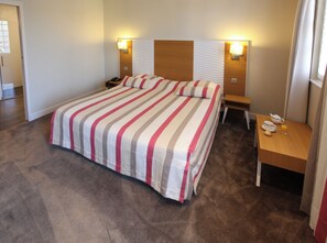 Superior Double Room | Free WiFi - La Marjolaine (Moulay)