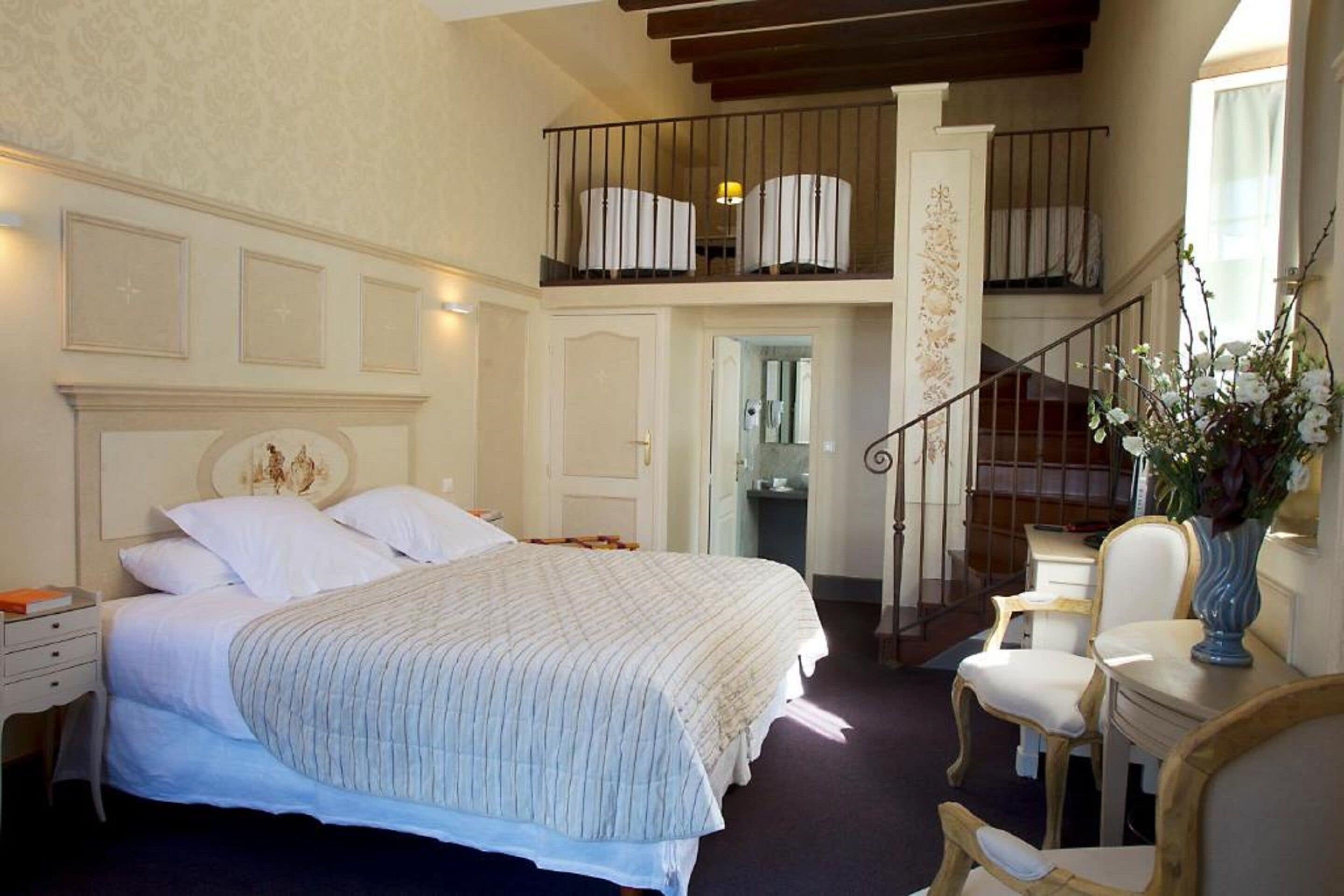 room pavillon renaissance | premium bedding, in-room safe, individually decorated, desk