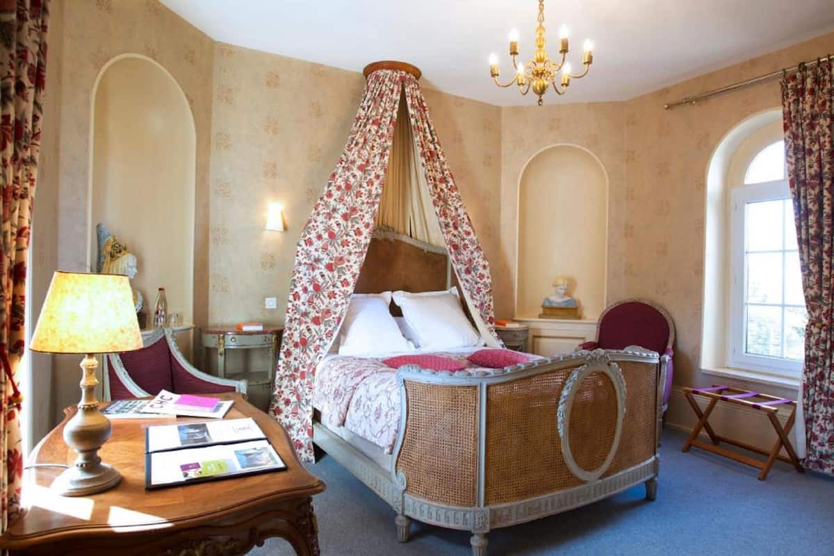 superior room | premium bedding, in-room safe, individually decorated, desk