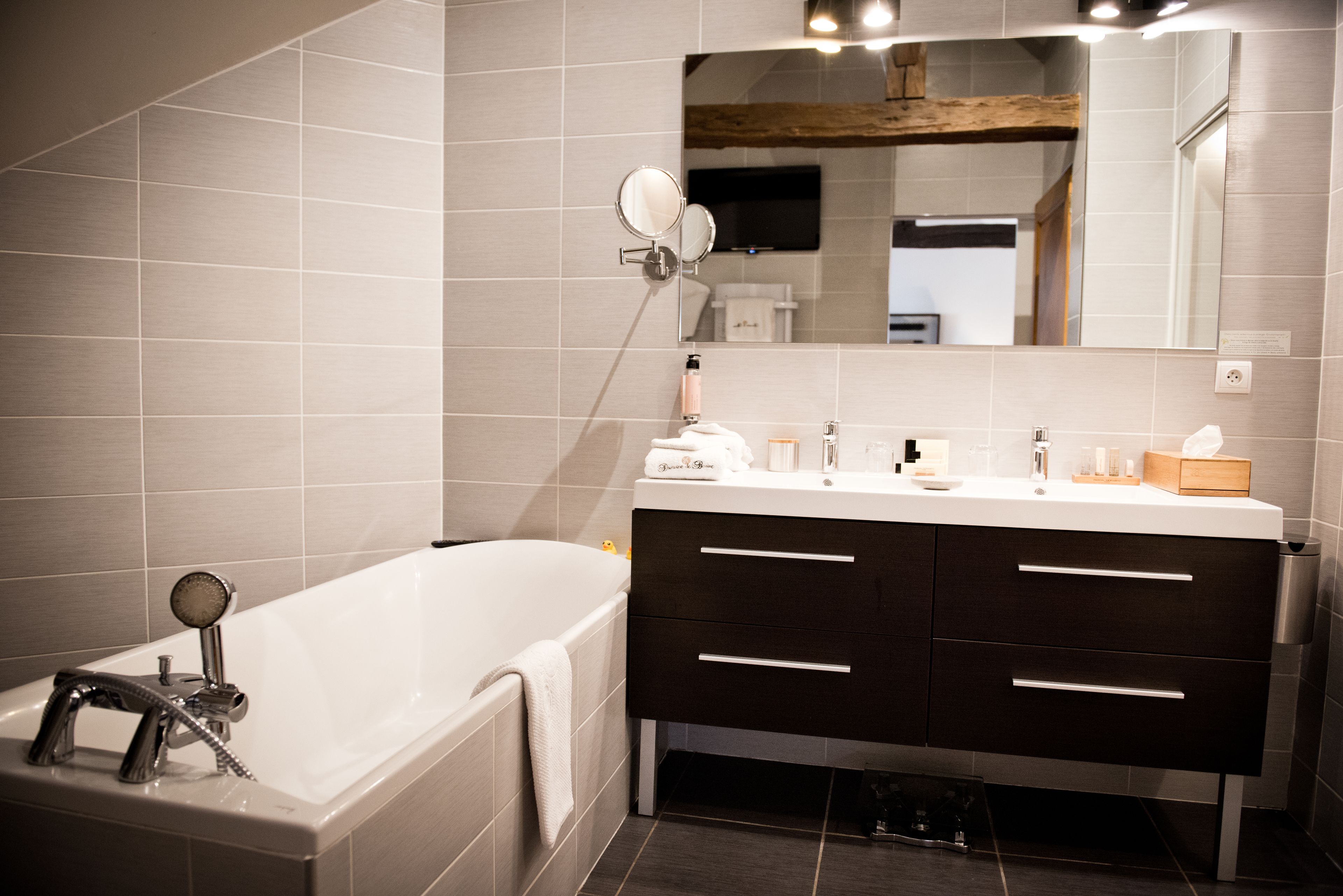 deluxe double room | bathroom | designer toiletries, hair dryer, bathrobes, towels