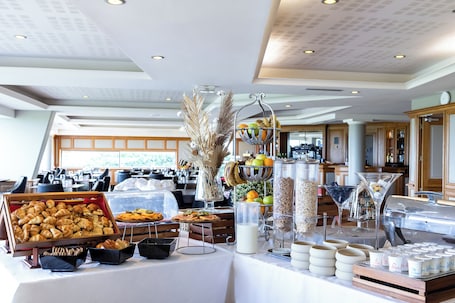 Desayuno buffet incluido todos los días