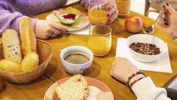 Frukostbuffé varje dag mot avgift