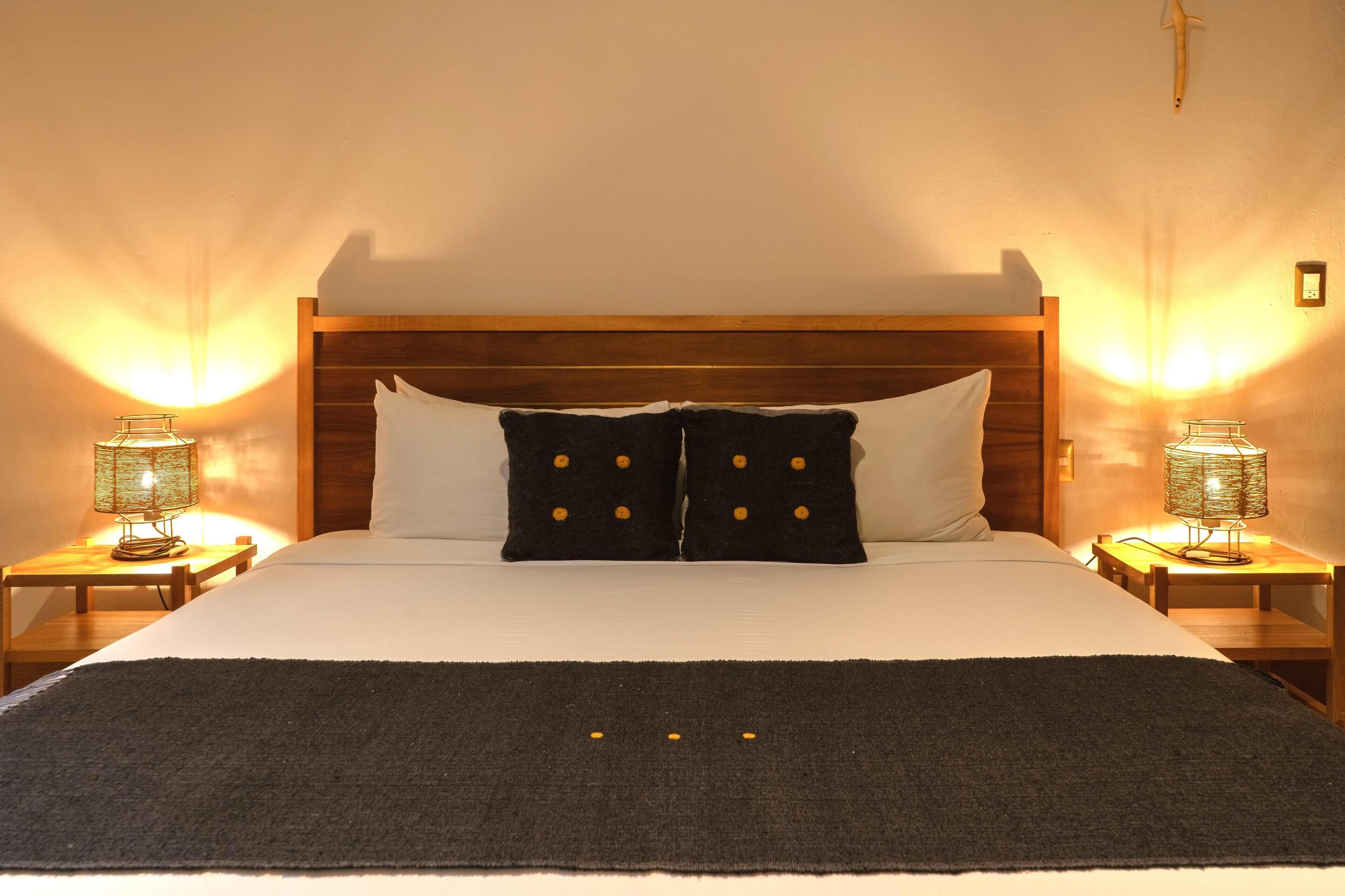 classic room, 1 king bed | 1 bedroom, premium bedding, in-room safe, iron/ironing board