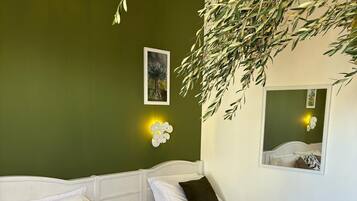 Dreibettzimmer, zum Garten hin