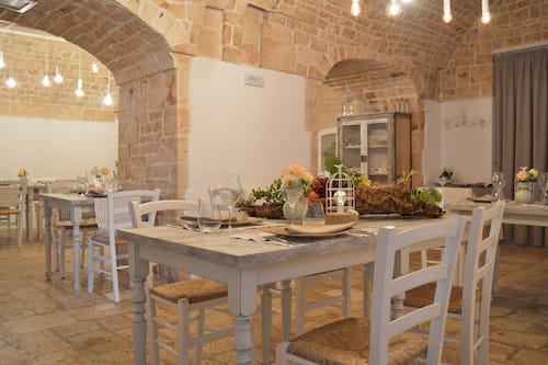 Petit déjeuner, déjeuner, dßner et brunch servis sur place