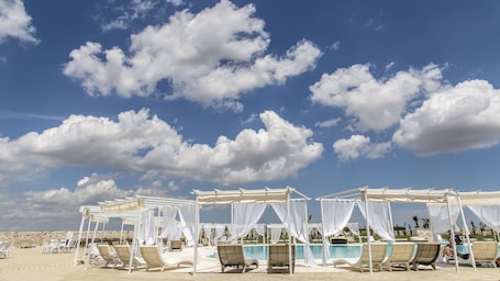 Outdoor pool, sun loungers