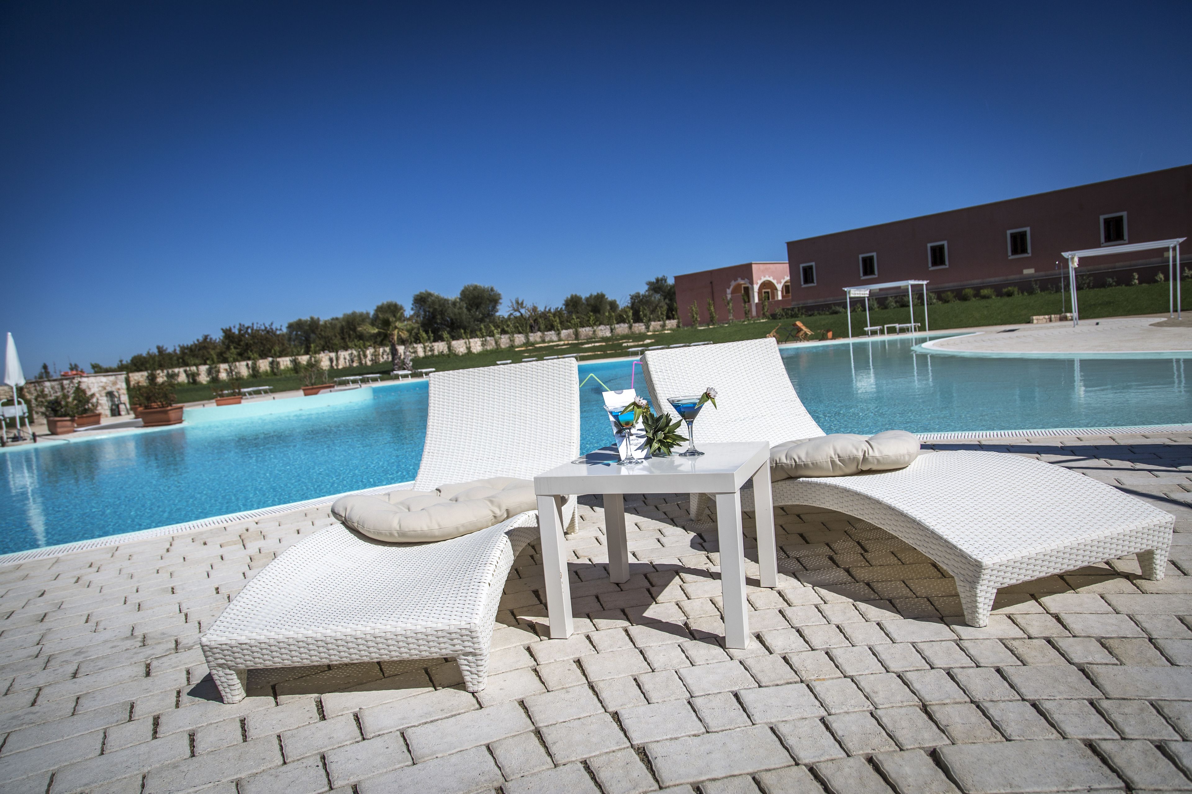 outdoor pool, pool loungers