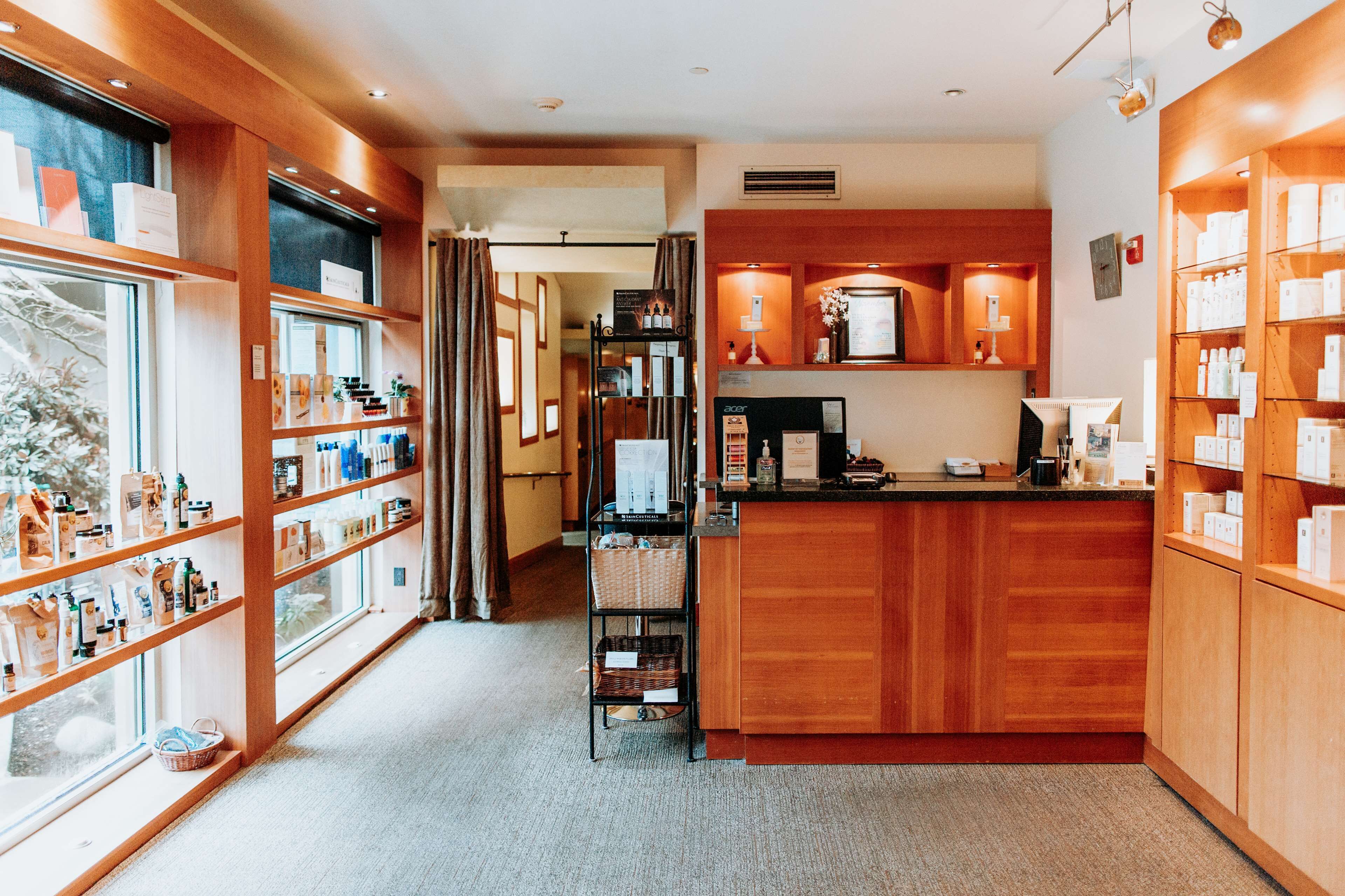 body treatments, hot stone massages, deep-tissue massages