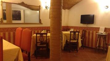 Der serveres morgenmad