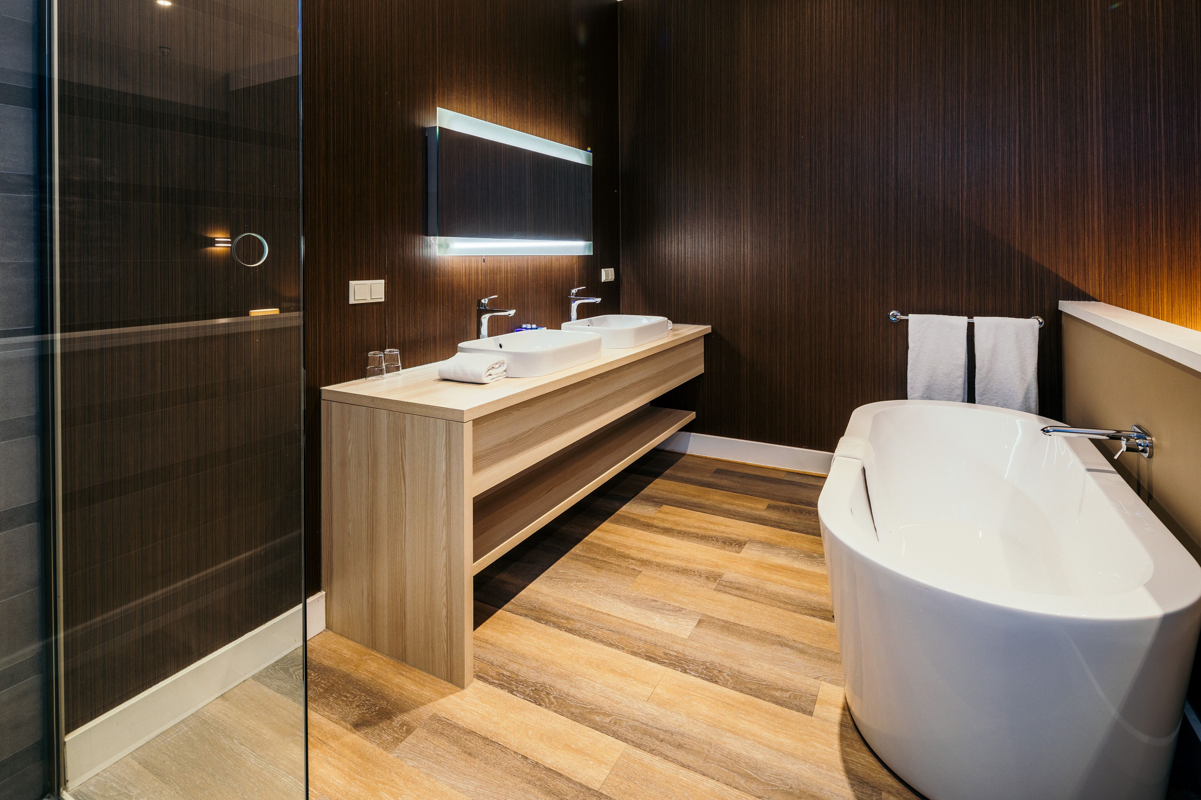 superior double or twin room, no windows (atlantis loft) | bathroom | combined shower/bathtub, rainfall showerhead, free toiletries