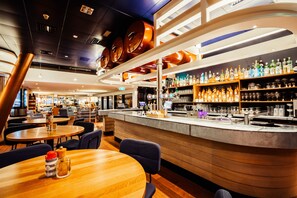 Bar (on property) - Delta Hotel Vlaardingen (Vlaardingen)