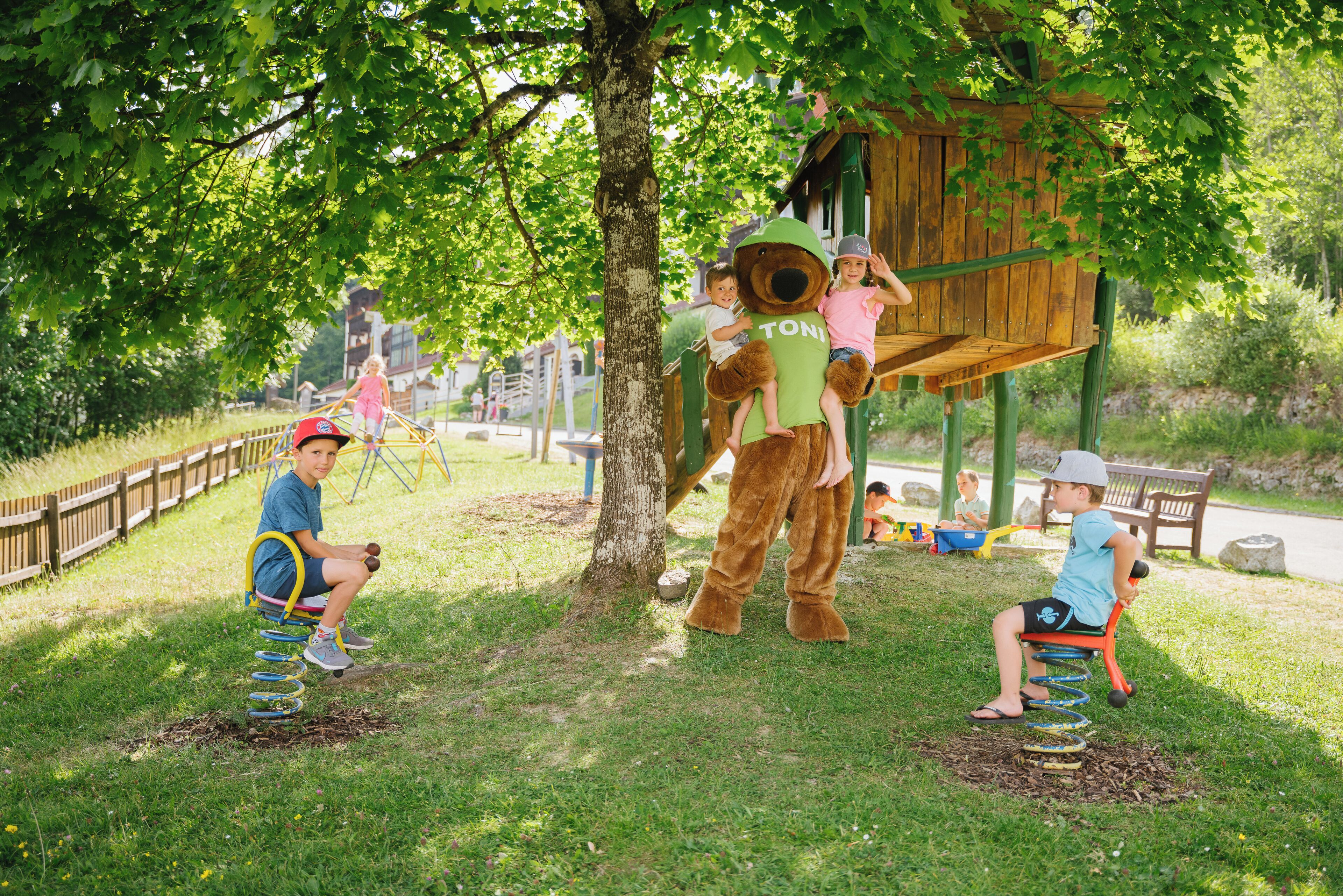 children’s play area – outdoor