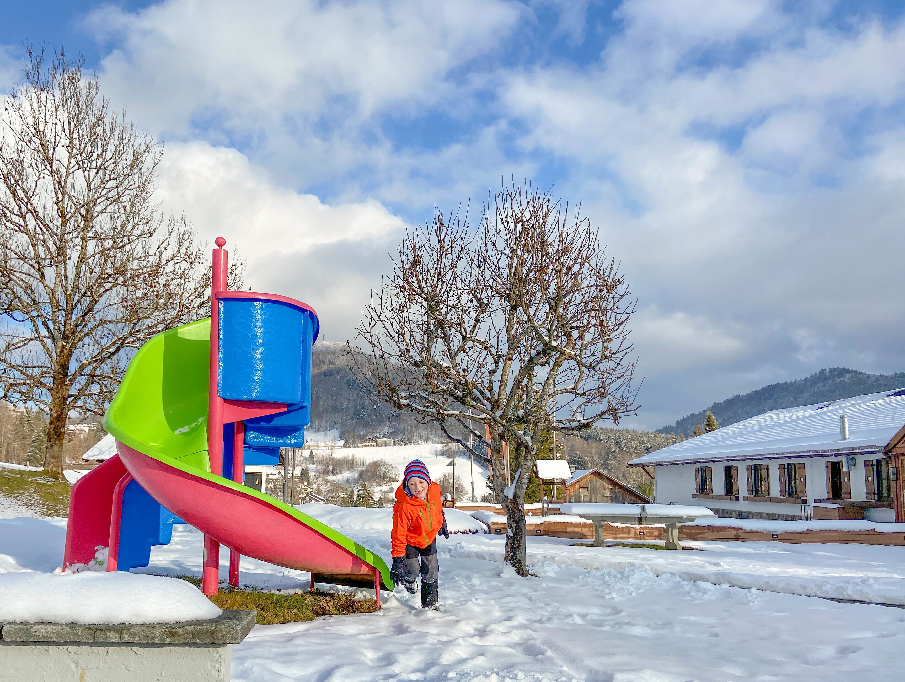 children’s play area – outdoor