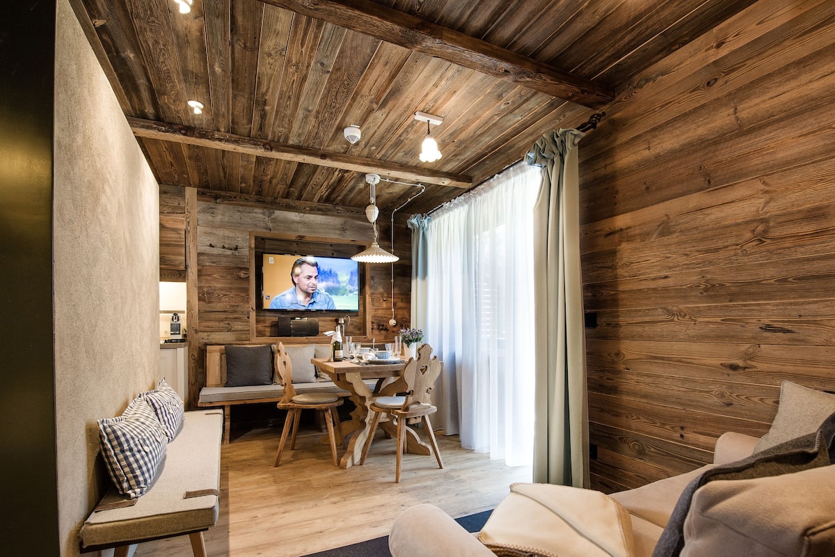 Chalet Junior | Brankas, tirai kedap cahaya, setrika/meja setrika, dan Wi-Fi gratis