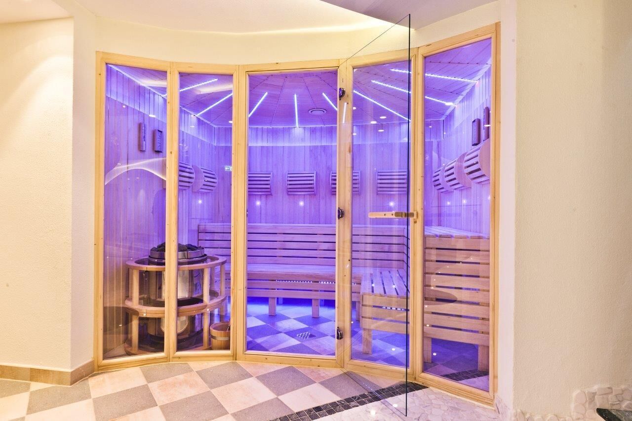 sauna, hot tub, steam room, body wraps, body scrubs, facials