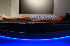 Sauna, hot tub, hydrotherapy, 1 treatment room