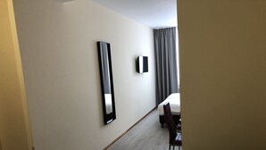 Coffres-forts dans les chambres, bureau, chambres insonorisées