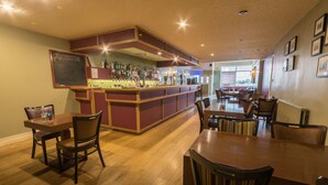 Bar (on property) - Muthu Royal Thurso Hotel (Thurso)