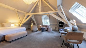 Honeymoon-Suite | Zimmersafe, Schreibtisch, VerdunkelungsvorhÀnge, kostenloses WLAN