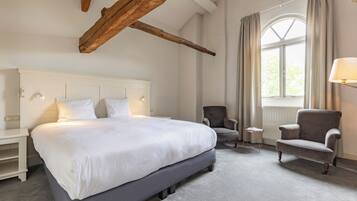 Kasteel Suite | 1 bedroom, in-room safe, desk, blackout curtains