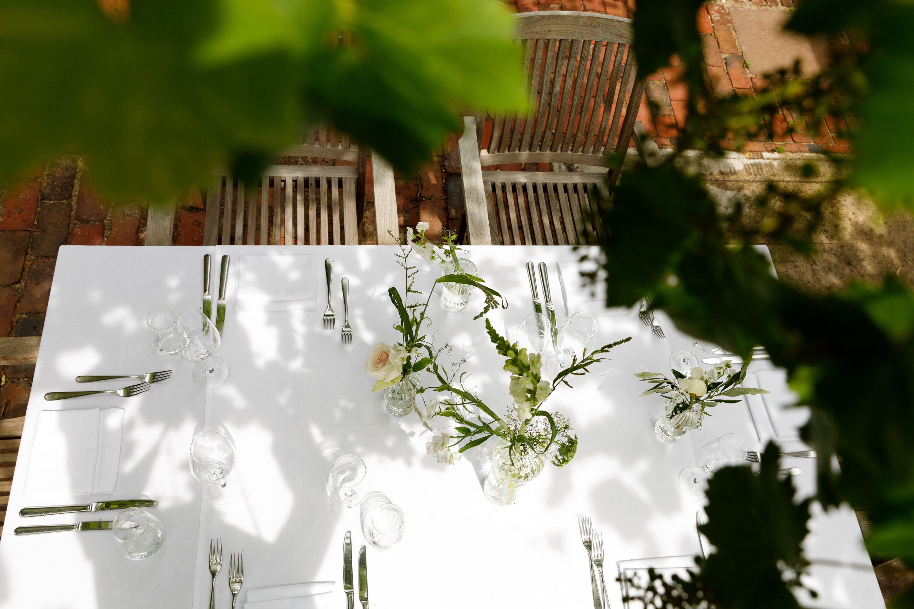 Breakfast, lunch and dinner served