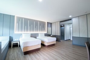 Deluxe Garden Wing A | ミニバー、セーフティボックス (室内)、デスク、WiFi (無料)