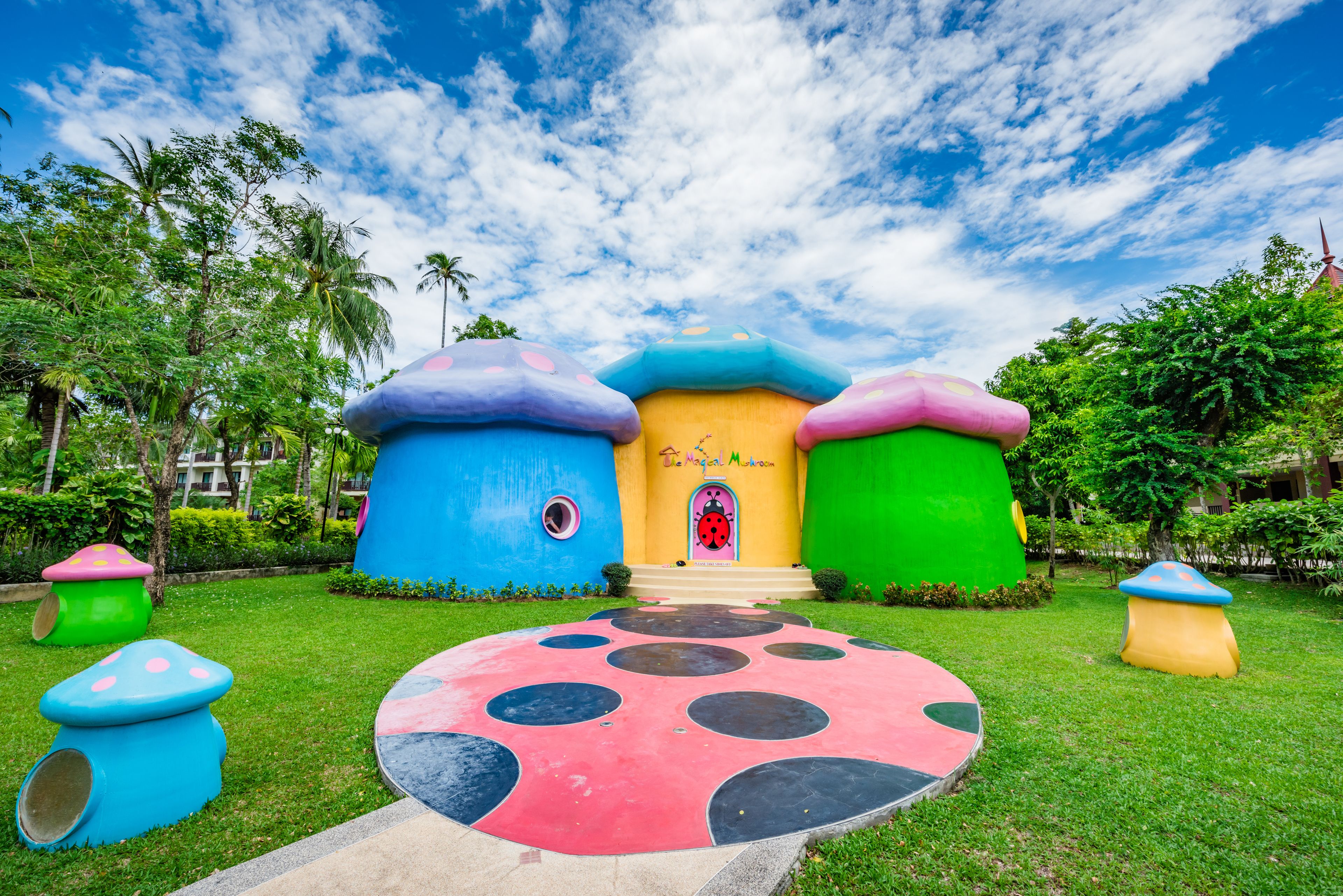 children’s play area – outdoor