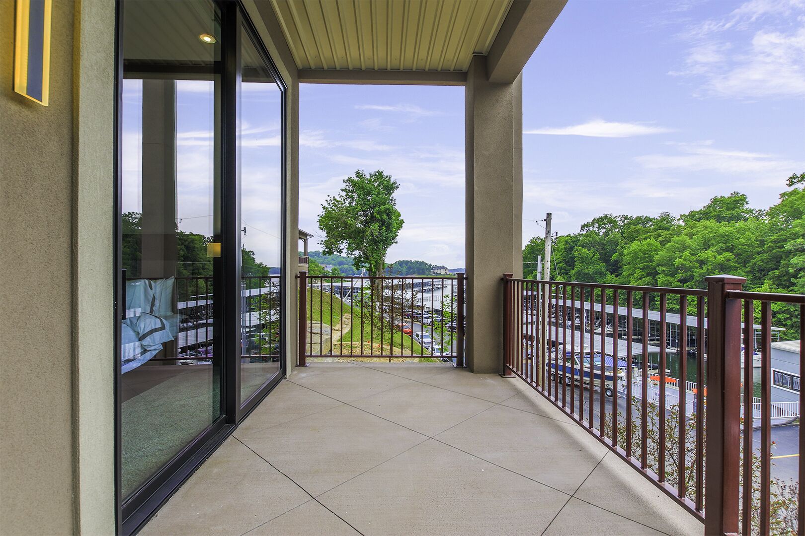 Townhouse King Room with Balcony | Terrace/patio