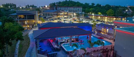 Bar kolam renang