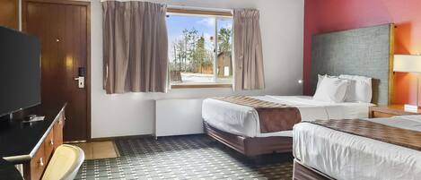 2 Deluxe Queens | Laptop workspace, free WiFi, bed sheets, alarm clocks