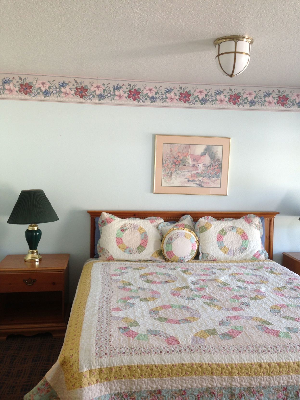 واي فاي مجانًا وملاءات أسرّة