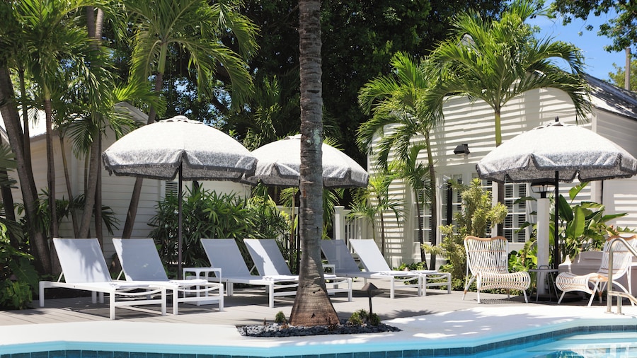 Lighthouse Hotel - Key West Historic Inns