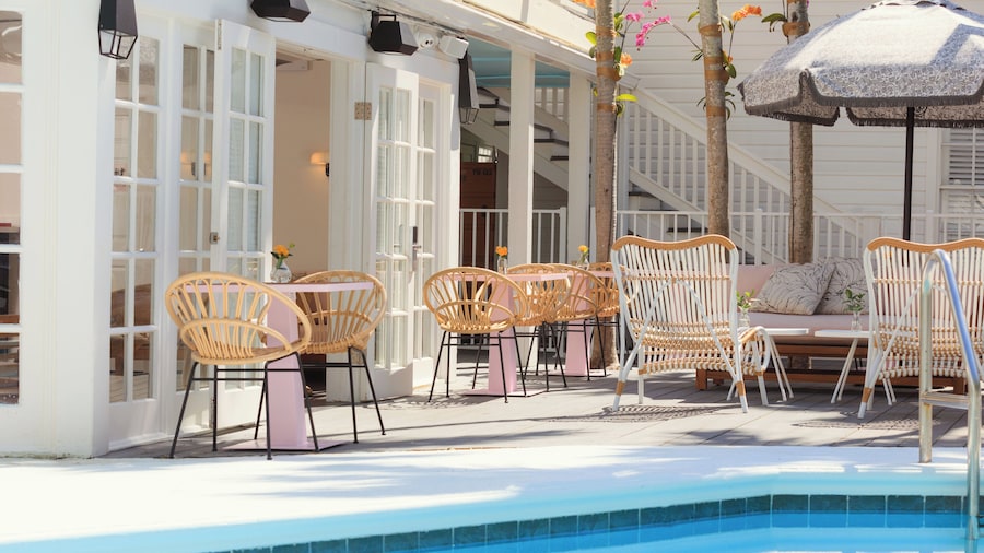 Lighthouse Hotel - Key West Historic Inns